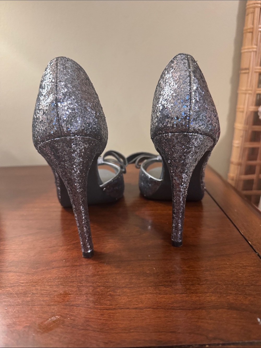 Michael Antonio Silver Glitter Bow Peep Toe Heels - Picture 3 of 6